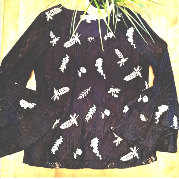 Luna Moon/ Anthropologie Floral Lace Top small. stand out classy, femini… - Picture 3 of 6